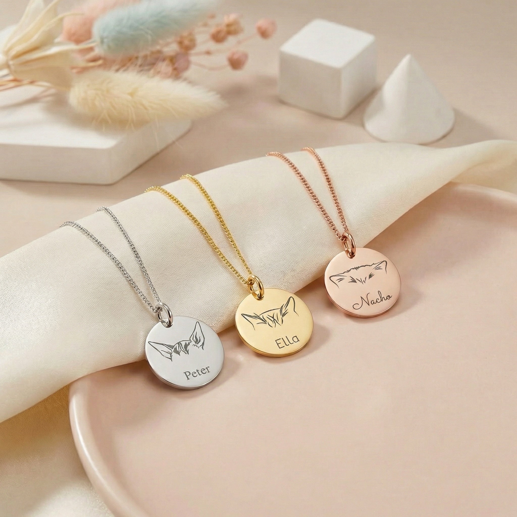 Egyedi Gravírozott Cica Fül És Név Nyaklánc
