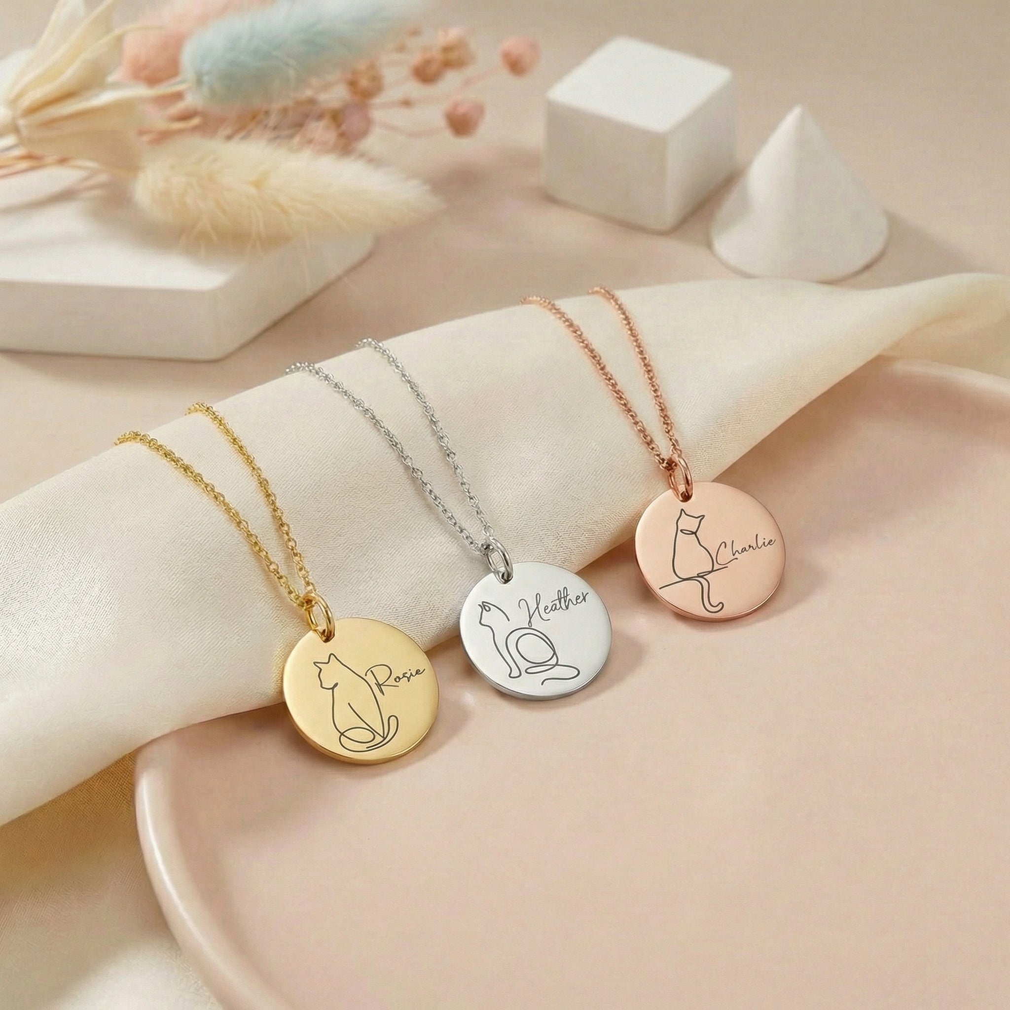 Egyedi Gravírozott Cica Név Nyaklánc