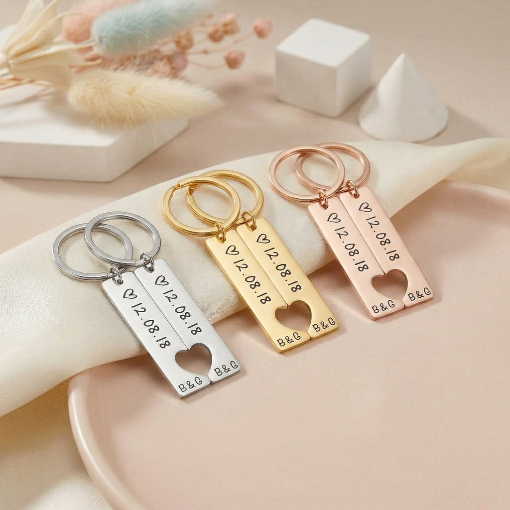 Egyedi Gravírozott Páros kulcstartó dátummal,monogrammal,saját üzenettel