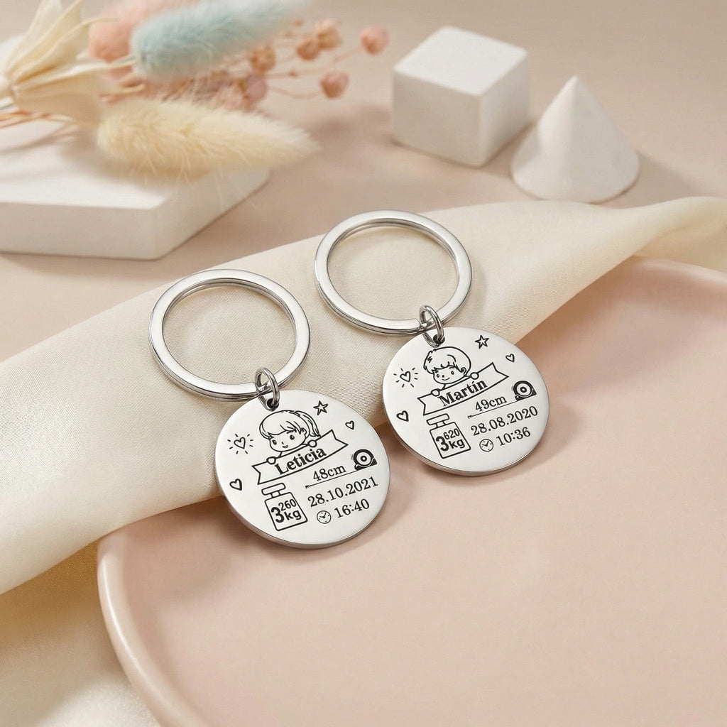 Egyedi Gravírozott Baba Születési Kulcstartó,emlékőrző.