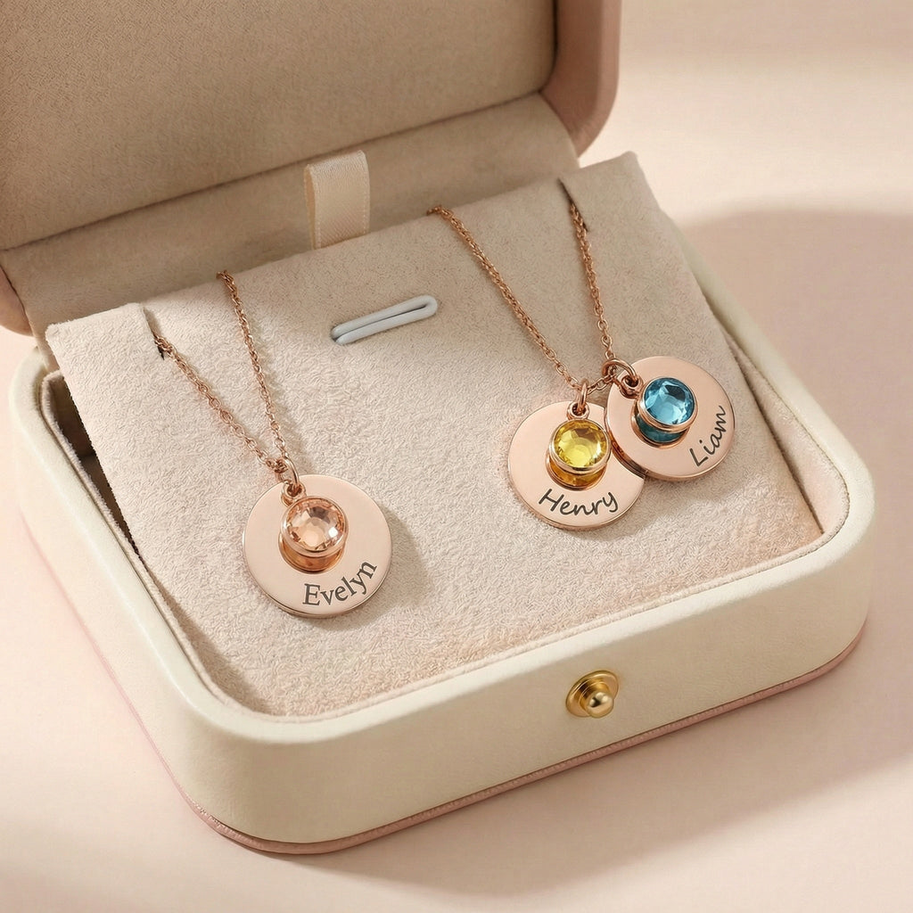Egyedi gravírozott nyaklánc saját névvel,születési kővel