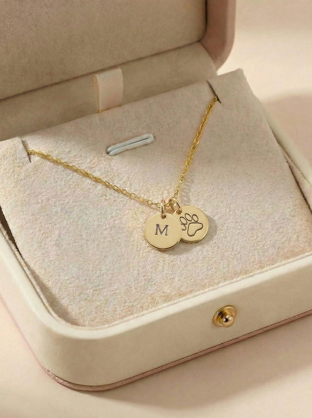 Egyedi gravírozott nyaklánc több medállal