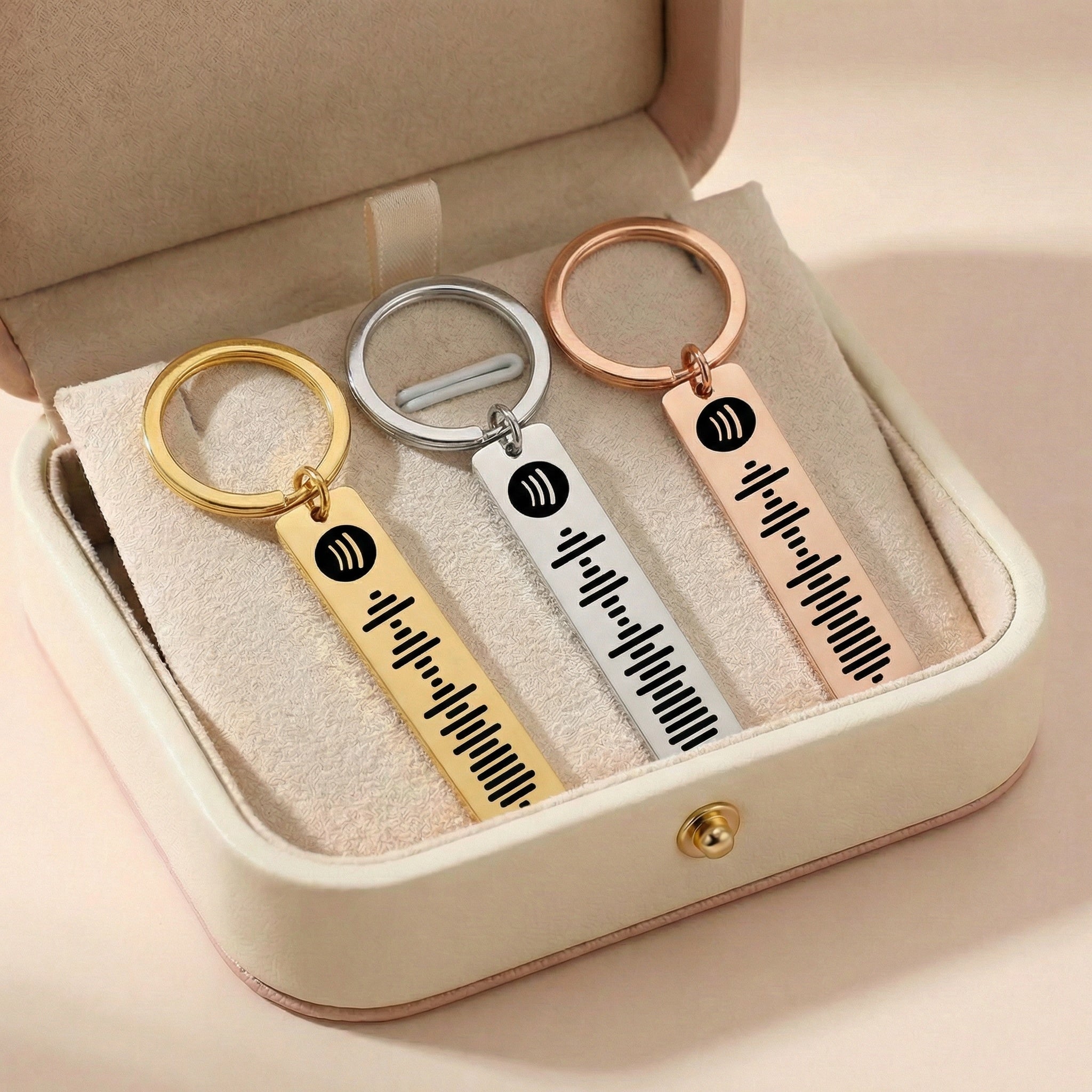 Egyedi gravírozott zenés kulcstartó szkennelhető spotify kóddal