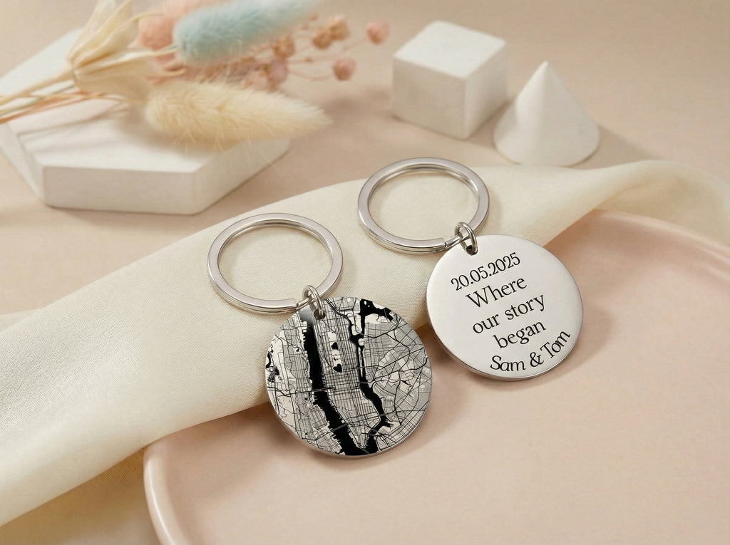 Egyedi gravírozható térkép kulcstartó saját üzenettel,térképpel