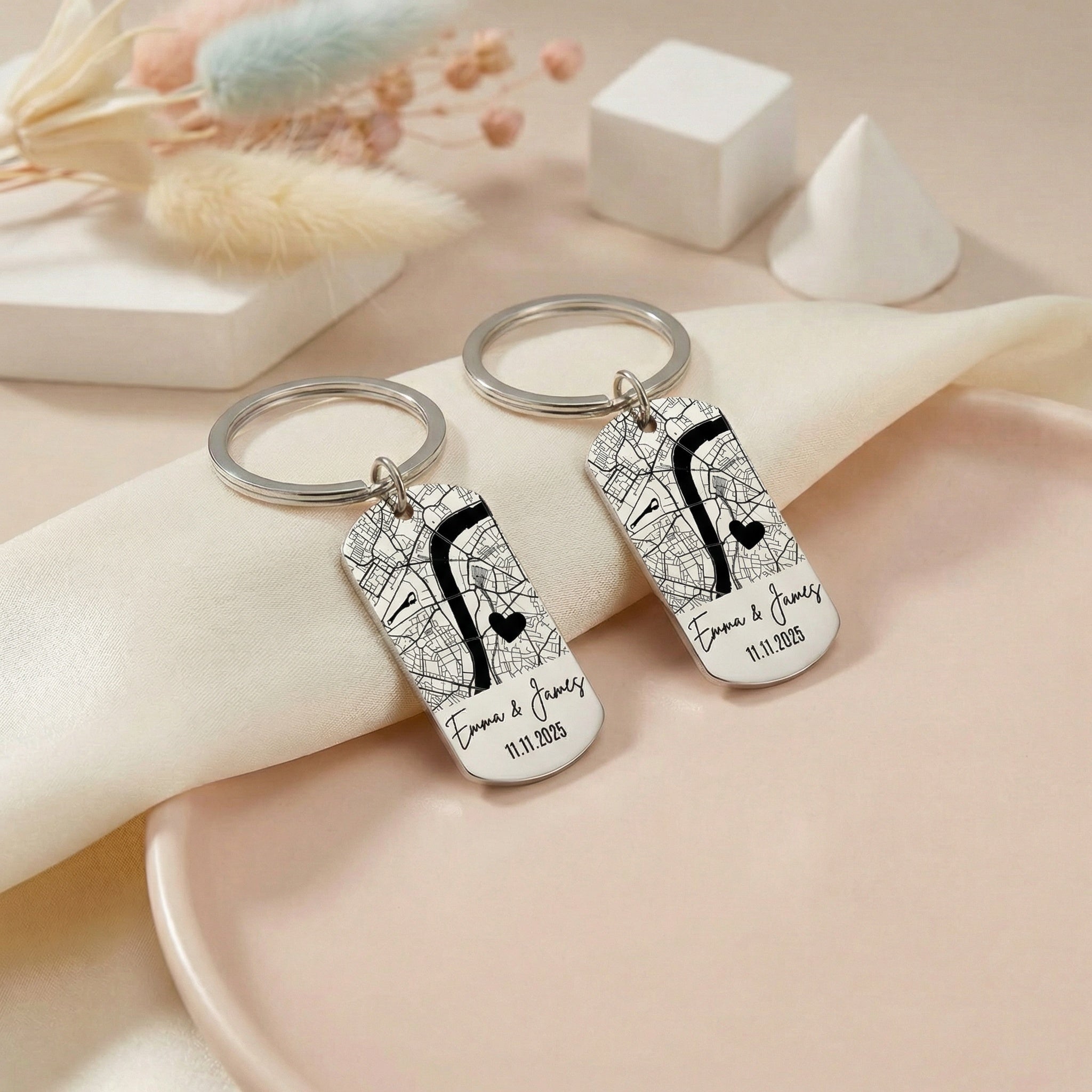 Egyedi gravírozható térkép kulcstartó saját üzenettel,térképpel